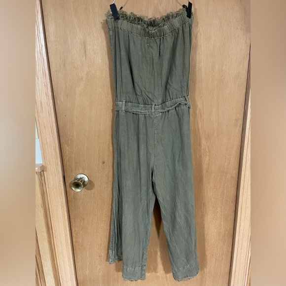 #124- CLOTH & STONE-Small Faded Everglade
Frayed Hem Cropped Strapless Romper - Picture 3 of 5